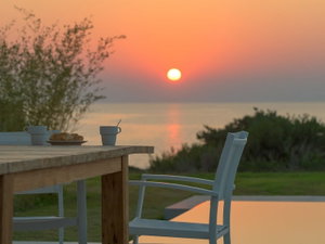 Hotel Albatross Villas cazare Gennadi