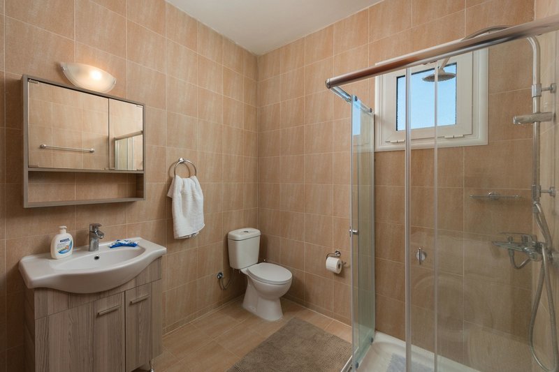 dal travel Gennadi Serenity House