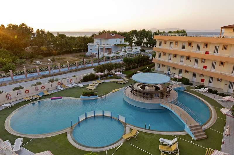 dal travel Bayside Hotel Katsaras
