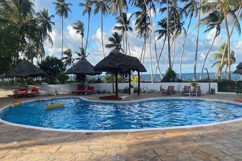 Antonio Beach Hotel And Spa