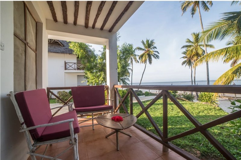 Antonio Beach Hotel And Spa