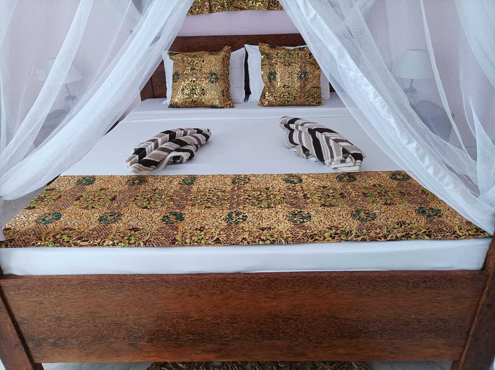 Hotel Zanzicrown