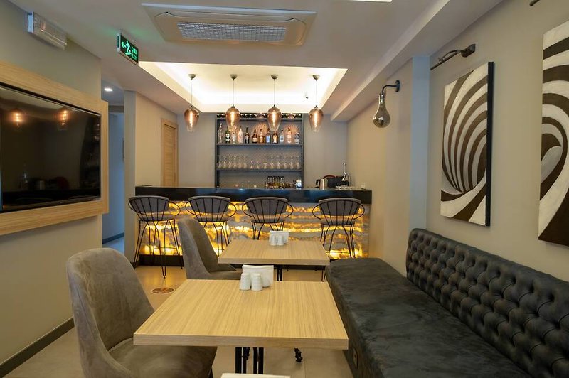 Alesta Midtown Apart Hotel