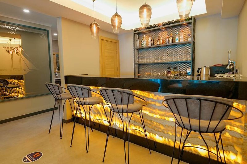 Alesta Midtown Apart Hotel