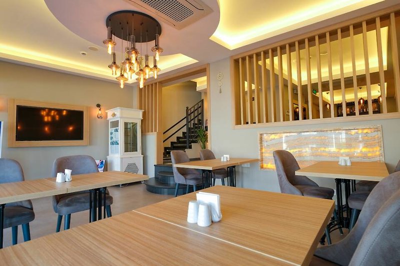 Alesta Midtown Apart Hotel
