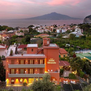 Hotel Girasole cazare British Columbia