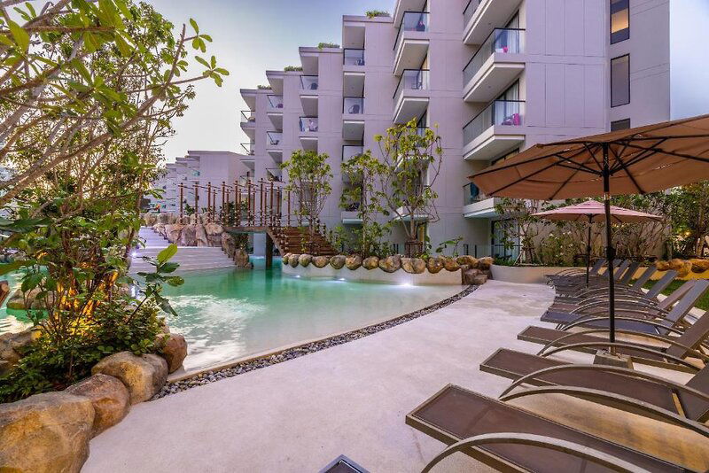 Hotel Phuket Emerald Beach Resort