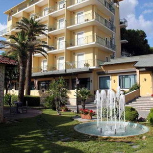 Sejur Hotel Sabbiadoro vacanta Battipaglia