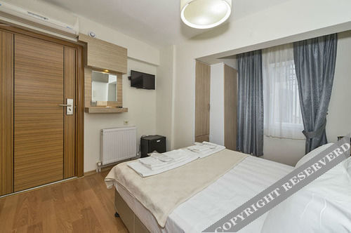 Metrolux Hotel