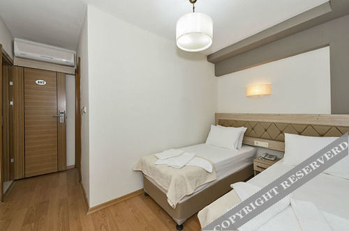 Metrolux Hotel