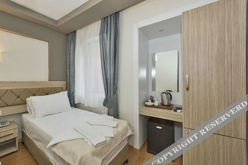 Metrolux Hotel
