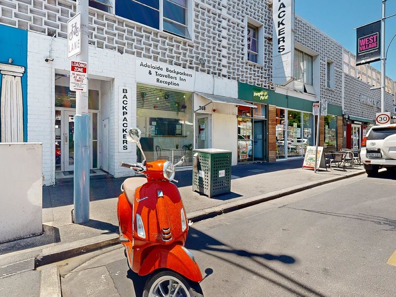 Hotel Adelaide Backpackers And Travellers Inn