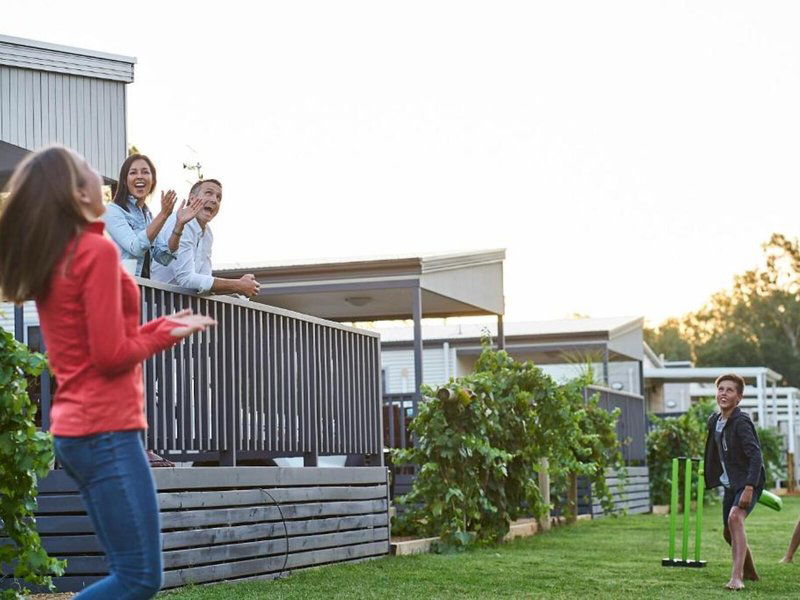 Hotel Lake Bonney Holiday & Caravan Park