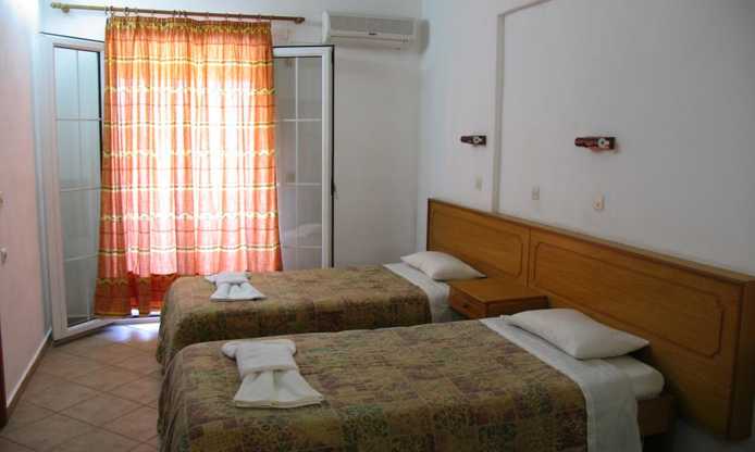 Alexis Pool Apartments