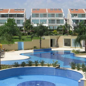 Hotel Bayview Gardens cazare Limassol