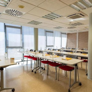 Sejur Villa Alojamiento Y Congresos vacanta San Vicent del Raspeig