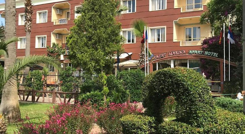 Hotel Yacht Marina Apart Hotel