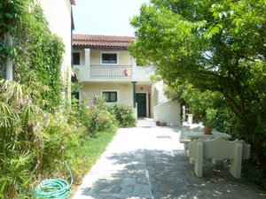Hotel The Mayflower Studios & Apartments cazare Moraitika