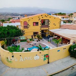 Hotel Los Amigos Hostel cazare El Medano