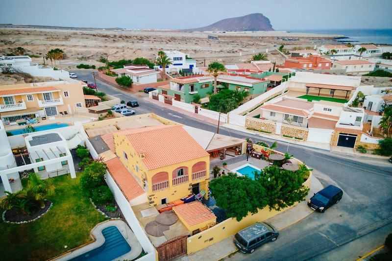 dal travel Los Amigos Hostel