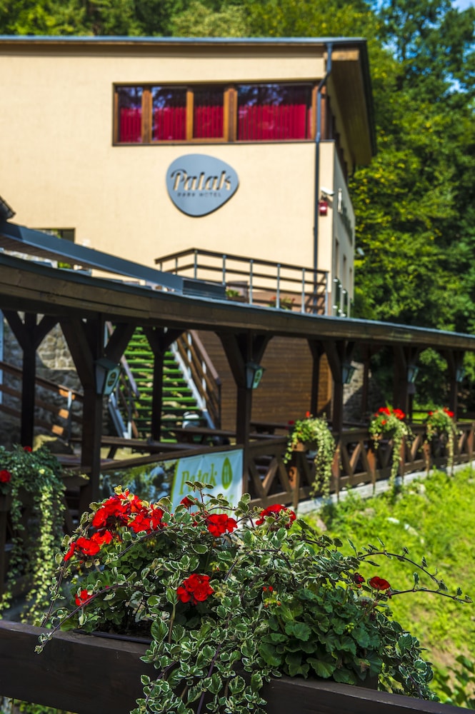 Patak Park Hotel