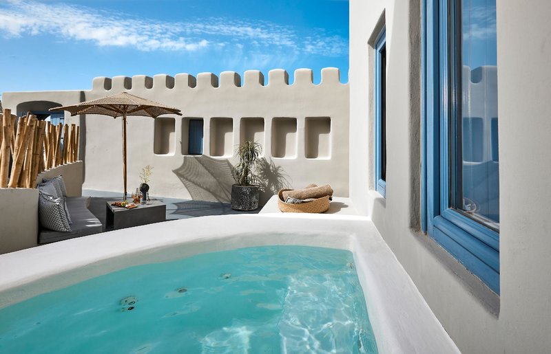 Hotel Luna Santorini Suites