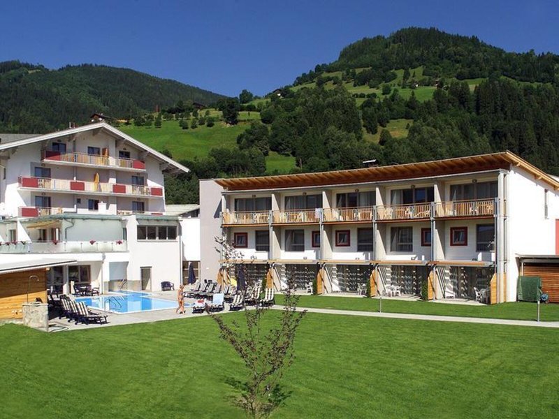Lakeside Luxury Apartments