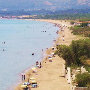 Hotel Plubis Studios & Apartments cazare Kalamaki