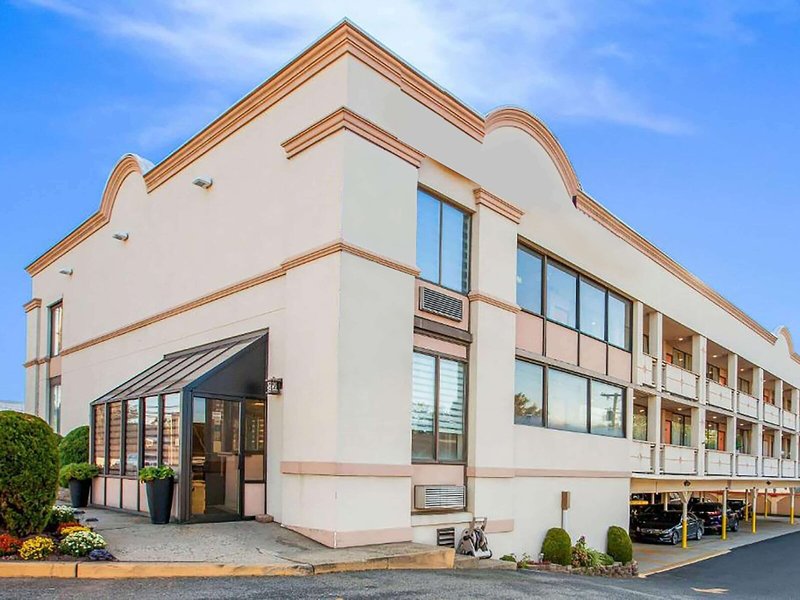 Hotel Super 8 By Wyndham Meadowlands