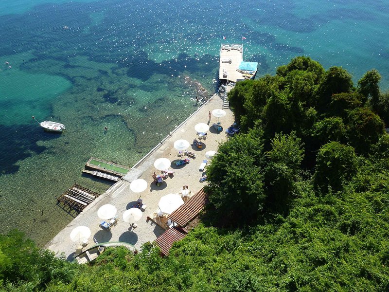 Oasis Hotel