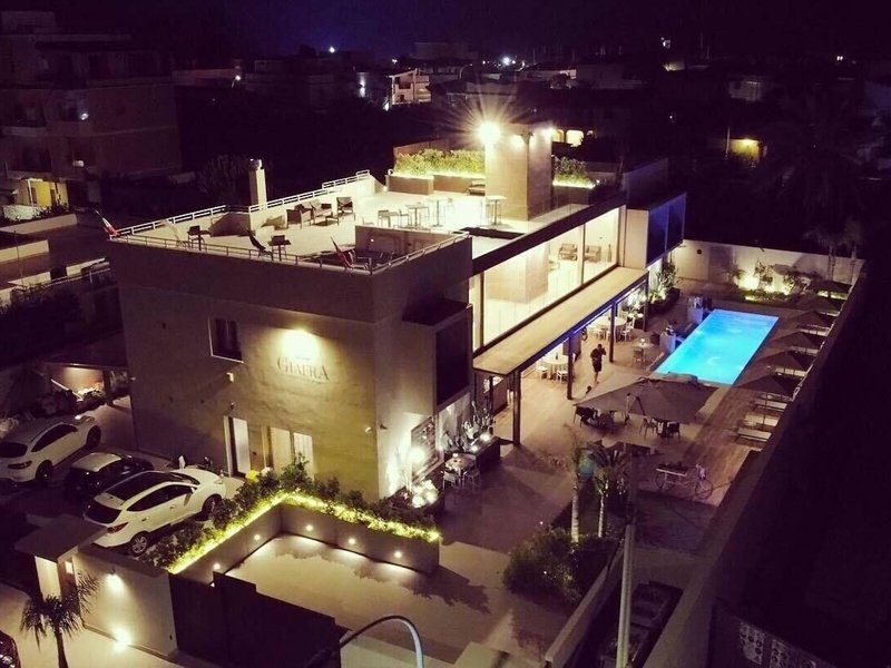 Giafra Rooms