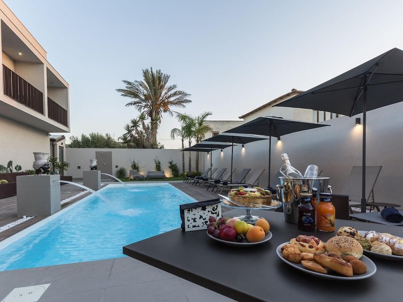 Giafra Rooms