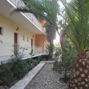 Hotel Nikos & Vivi Studios cazare Perivoli