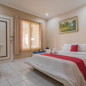 Sejur Amellia Pasteur Hotel By Reddoorz vacanta Bandung