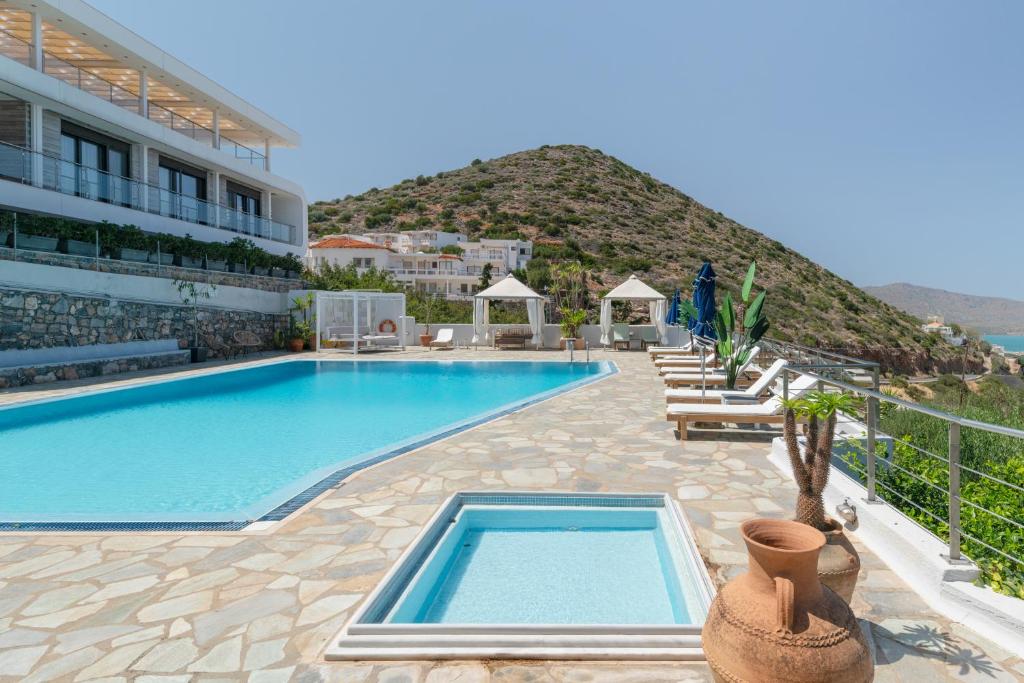 Hotel Adrakos Apartments