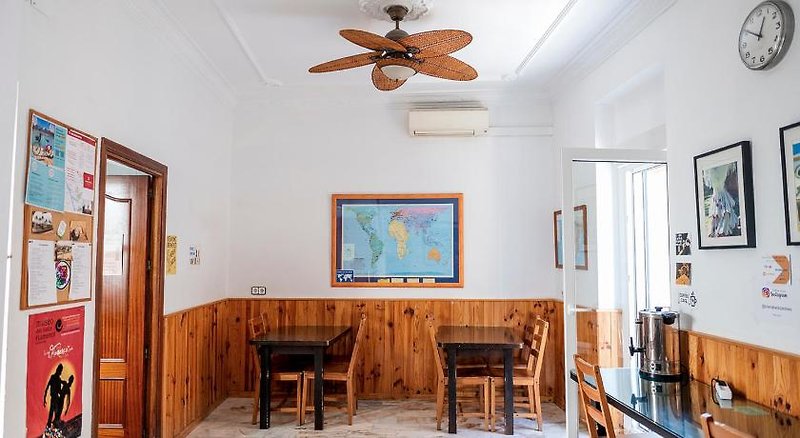 Hotel Triana Backpackers