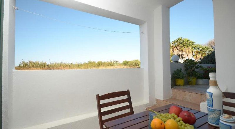 Hotel Sunday Studios