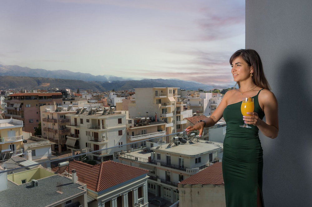 Hyperion City Hotel & Spa