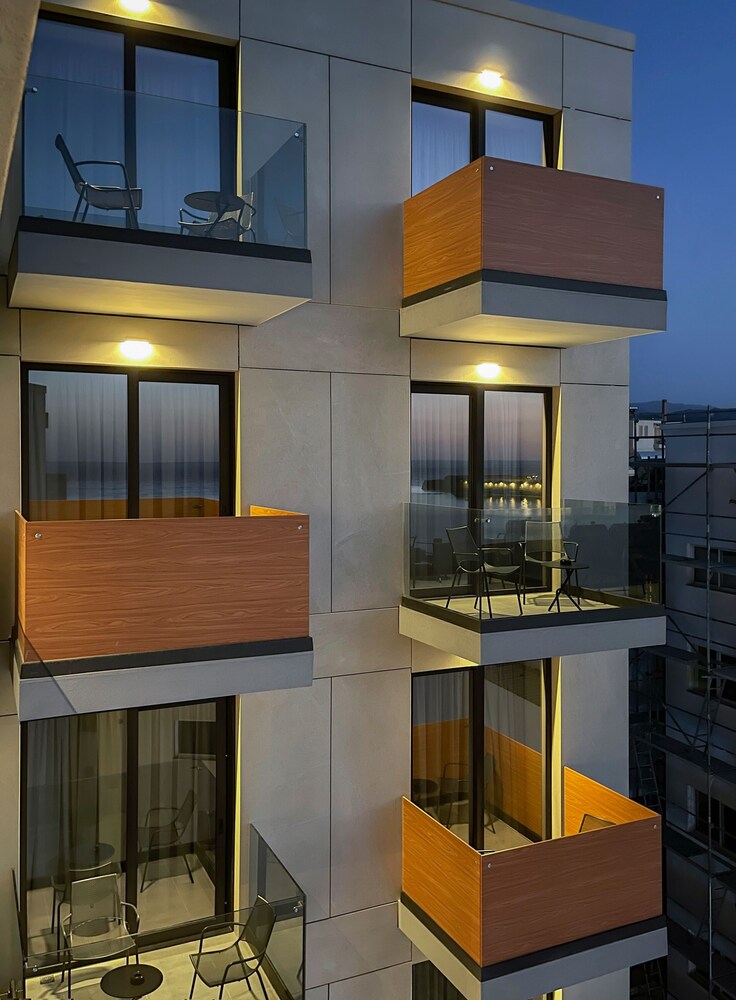 dal travel Hyperion City Hotel & Spa