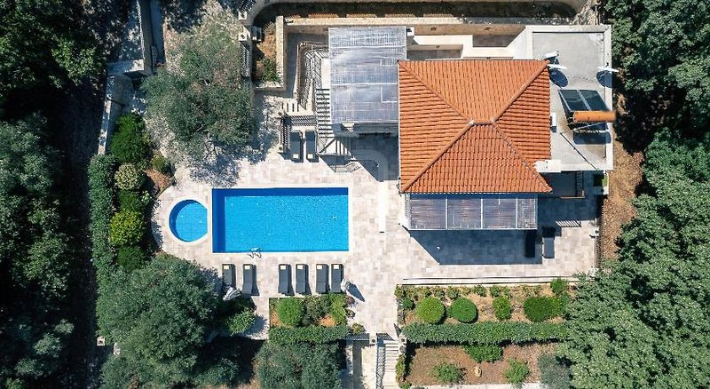 Vederi Estate
