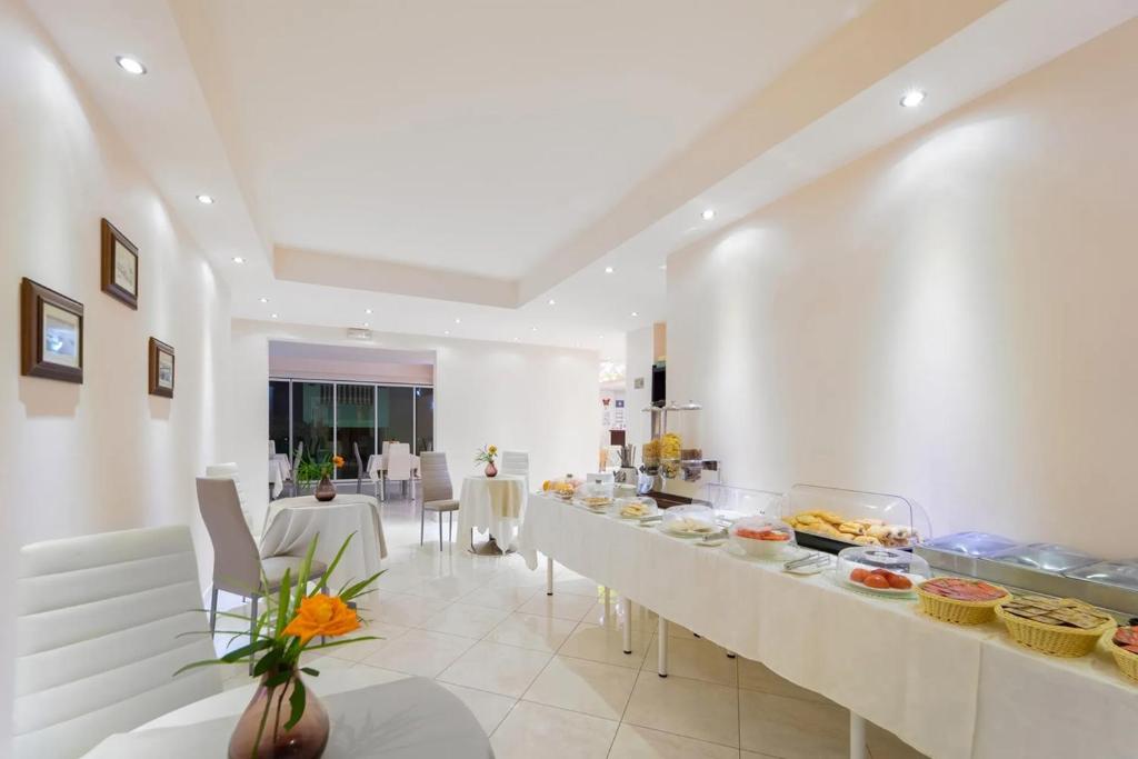 dal travel Golden Rose Suites