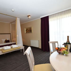 Hotel Van Der Valk Hotel Charleroi Airport cazare Charleroi