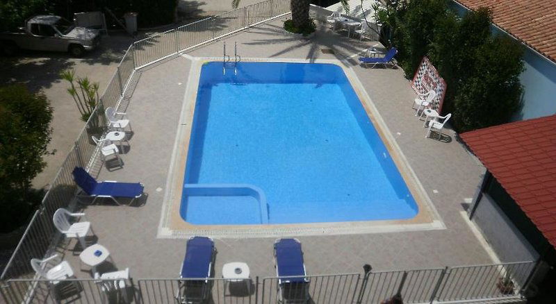 Hotel Polyxenis Rooms
