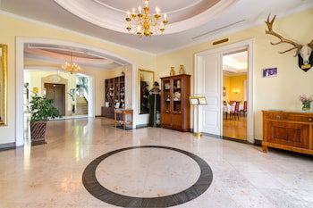Hotel Grof Degenfeld Castle