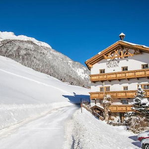 Hotel Berghof Sölden Anno 1588 - Gästeheim Berghof cazare Soelden
