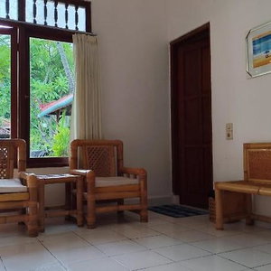 Hotel Keyani Bungalows cazare Lovina Beach