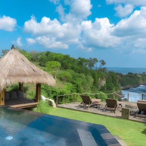 Hotel Biu Biu Resort Bali cazare Jimbaran