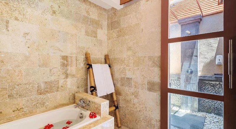 Hotel Adi Assri Beach Resort