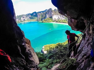 Hotel Balcony Party Hostel cazare Ban Ao Nang