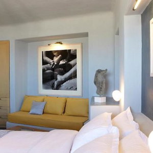 Sejur Voreina Gallery Suites vacanta Pyrgos